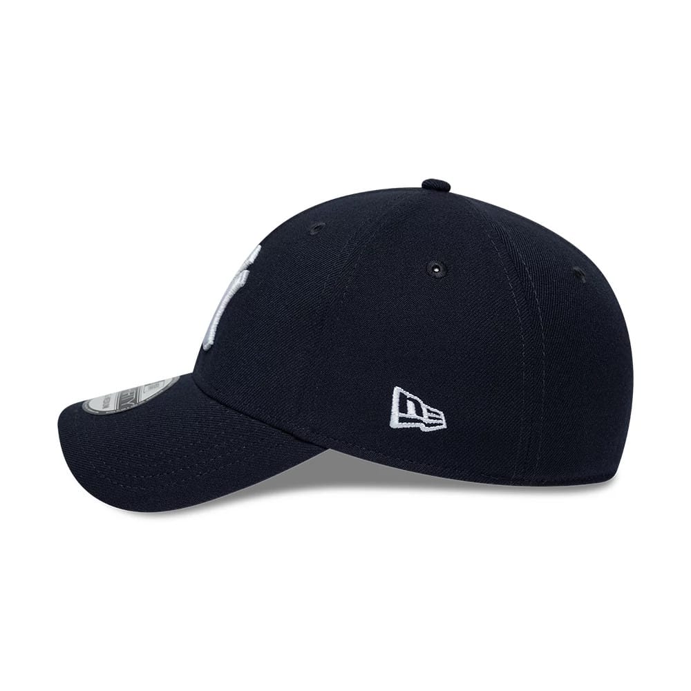 New York Yankees MLB Classic Navy 39THIRTY Stretch Fit Cap